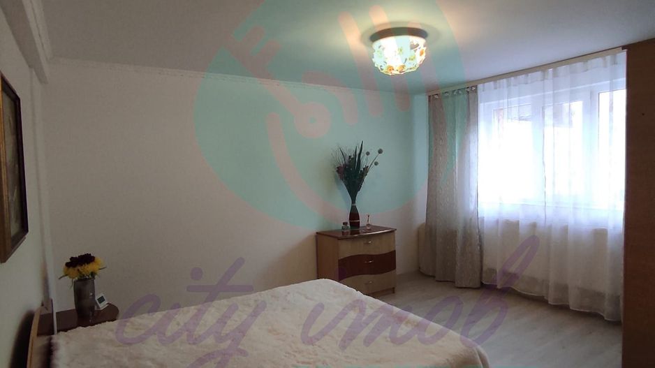 Casa cu teren de 792 mp - Poză 6