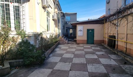 Casă singur la curte Calea Călărașilor