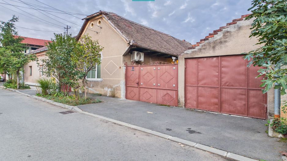 Casă modestă cu 3 camere în Aradul Nou - Poză 1