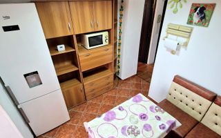 Ofer spre închiriere apartament 3 camere,2 bai, zona Lipovei, 400 euro/lună. - Poză 13