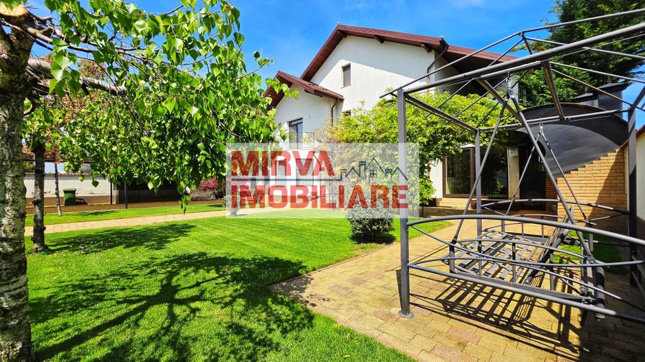 Vilă premium în Strejnicu | 8 camere | 345 mp utili | teren 595 mp - Poză 2