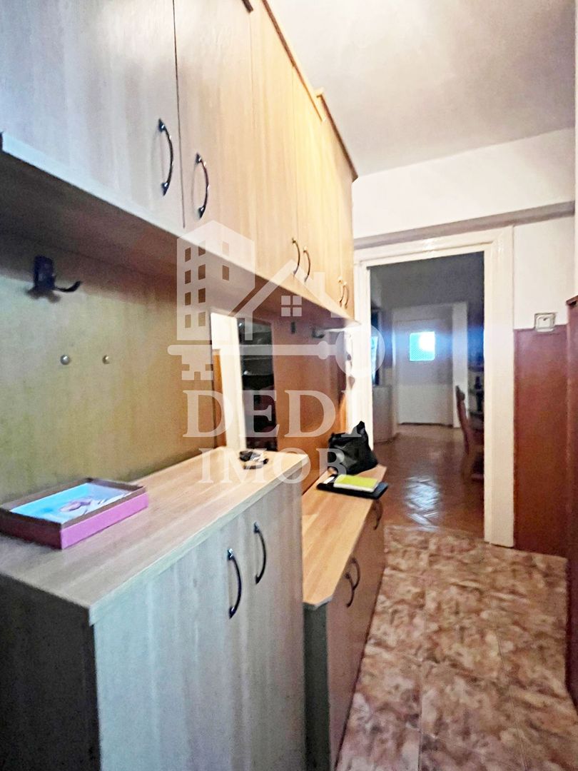 Apartament cu 3 camere de inchiriat Decebal, Oradea - Poză 9