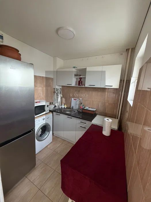 Apartament 2 camere decomandat/7 minute/metrou  Aparatorii Patriei - Poză 4