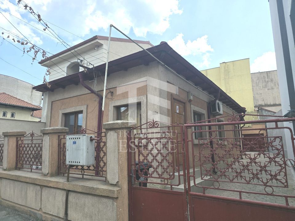 CENTRU- Casa ideala pentru birouri | studio | cabinet | gaz | curte - Poză 4