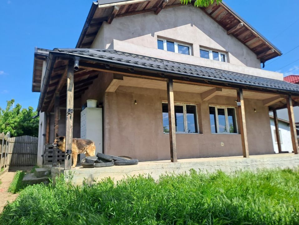 Casa la gri  Jieni, Simnic  - Poză 2