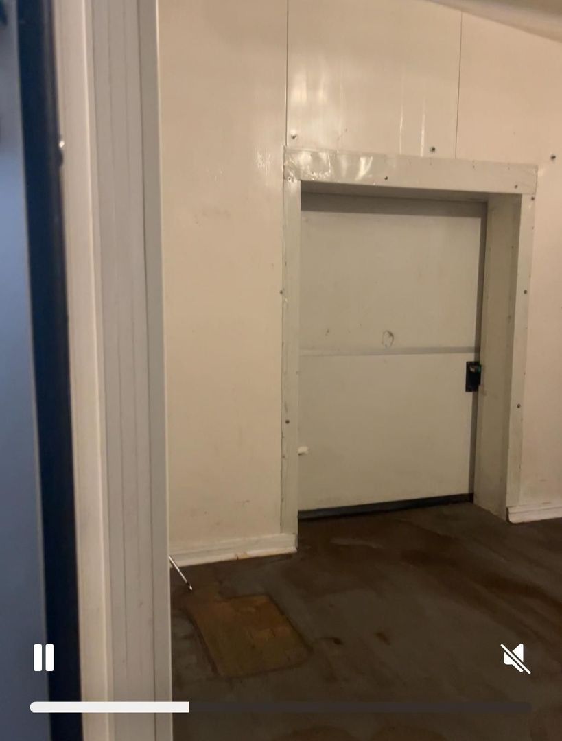 Spatiu de productie+depozit+ camera frigorifica+linie productie! - Poză 2