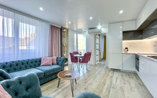 Apartament cu 3 camere de vânzare în zona Centrală - Poză 1