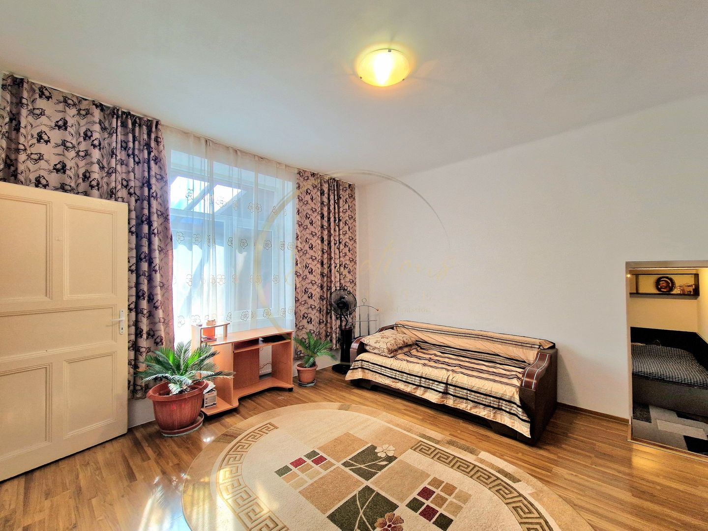 SUPER OFERTĂ | Casă luminoasă cu 2 camere la curte | SPAȚIU ȘI INTIMITATE - Poză 1