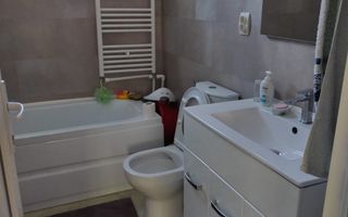Vand casa 3 dormitoare, living, bucătărie. Intrare Popricani case noi. - Poză 5