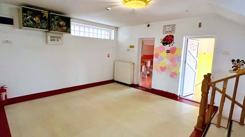 Inchiriere casa individuala multifunctionala zona rezidentiala Bunloc - Poză 12
