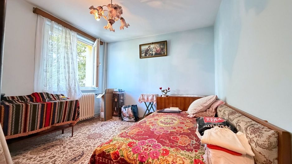 Apartament 3 camere  Etaj 2/4 | Metrou Costin Georgian - Poză 8