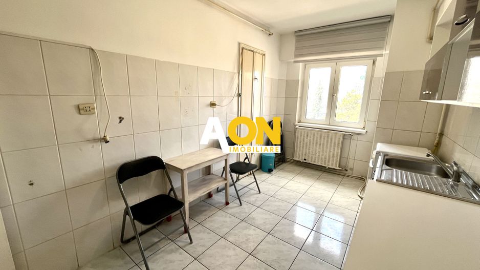 Apartament cu 3 Camere, Etaj 1, Zonă Ultracentrală - Poză 11