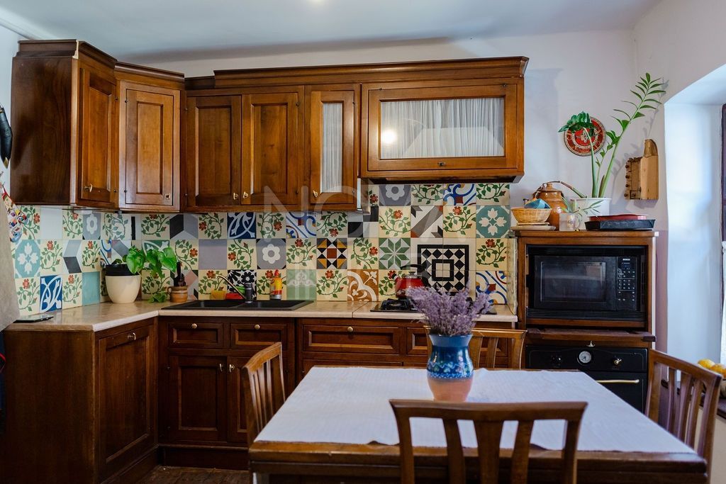 CASA INDIVIDUALA IN CENTRUL ISTORIC AL SIBIULUI - Poză 13