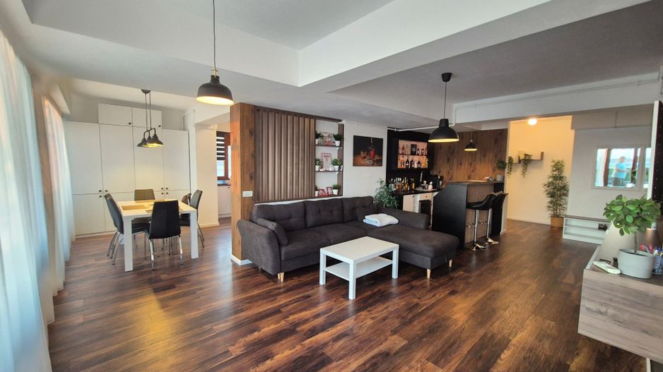 Penthouse 104,97 mp + 192,81 mp terase - piata Sudului - Poză 2