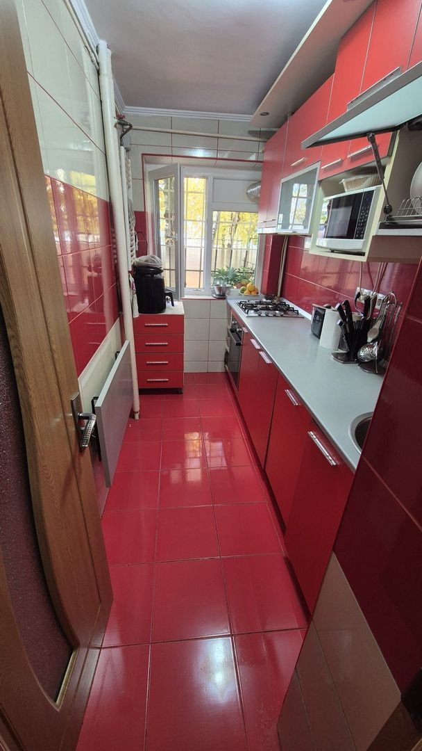 2 Camere Piata Resita cu Loc de parcare - Poză 14