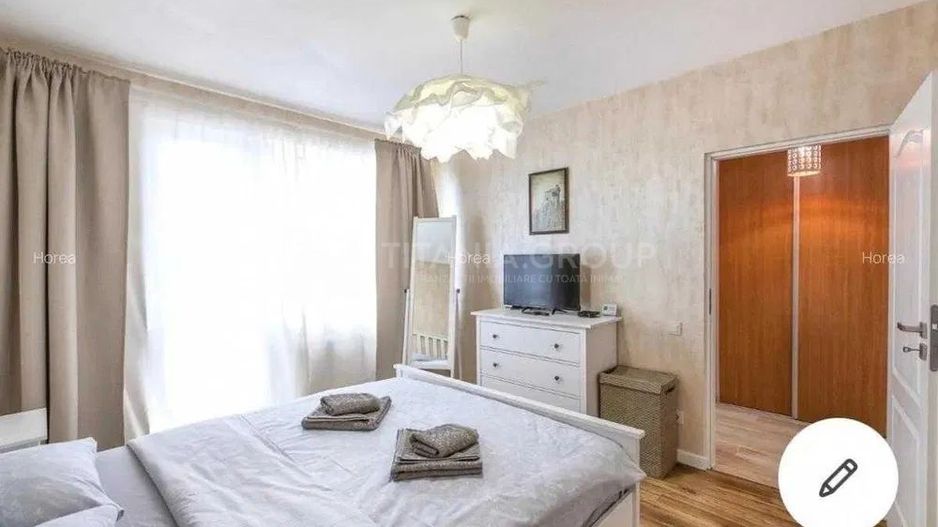 Apartament cochet in centrul Brasovului, contract ANAF - Poză 2