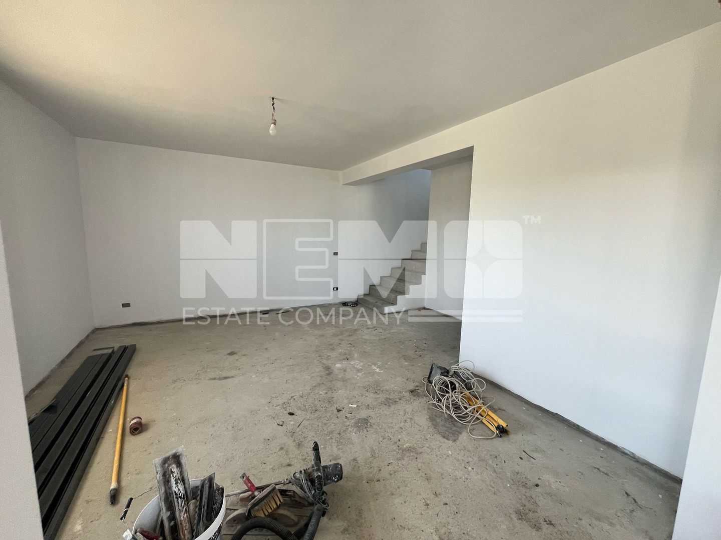 Duplex De Vanzare I Ipotesti, Suceava I Pret: 145.000 € - Poză 3