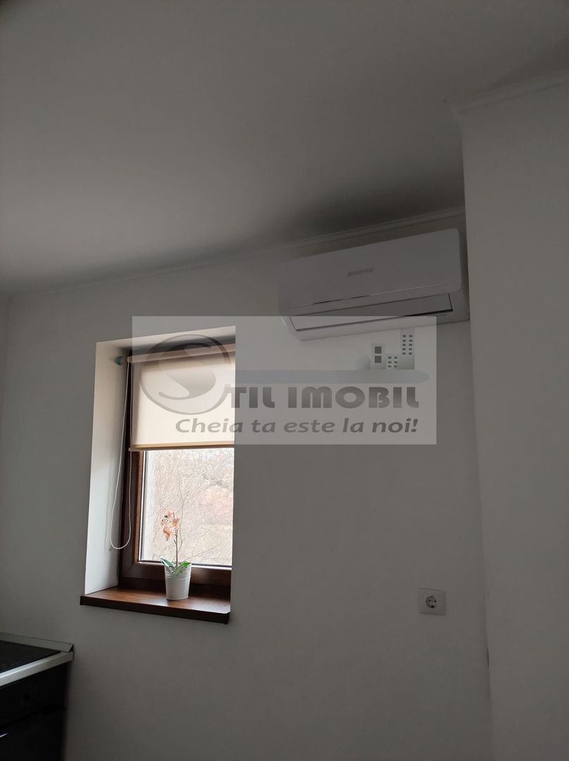 APARTAMENT  ULTRACENTRAL - MOBILAT si UTILAT - 121.000euro - Poză 7