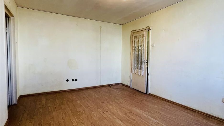 Apartament 2 camere semidecomandat zona Cantemir - Poză 4