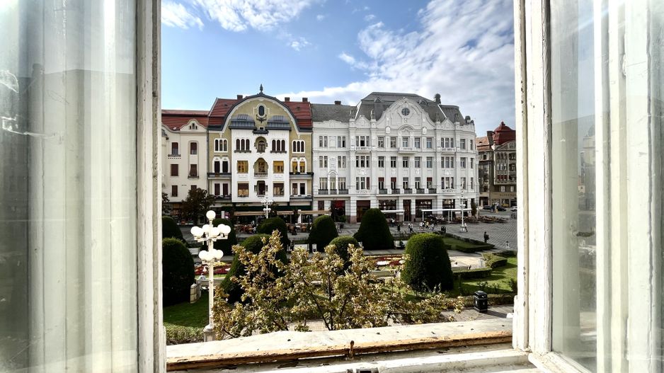 Tur virtual- 3 camere, elegant arhitectural, vedere in Piața Victoriei - Poză 12