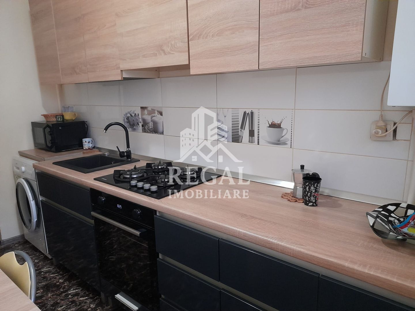 Apartament 3 camere in zona Micro 7( la intersectie cu str. Pinilor) - Poză 5