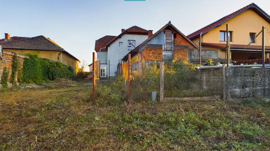 Casă/vilă cu 6 camere în Curtici - Poză 31