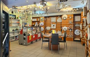 Casă plus Spațiu comercial  741 mp, Teren 906 mp Brasov - zona Blumana