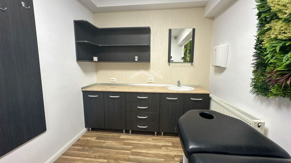 Spațiu comercial 45 mp parter - 2 parcări - salon amenajat - Poză 9