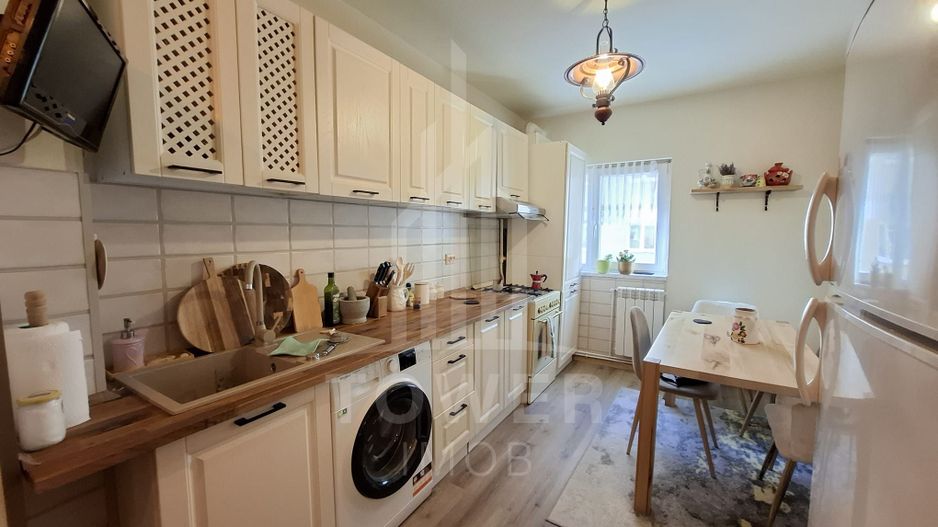 Apartament 2 camere, etaj 1, decomandat – de vânzare în Cisnădie, zona Aria - Poză 1