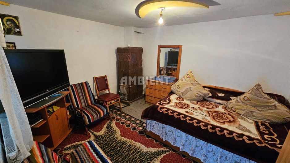 INVESTIȚIE - TEREN 330 mp + casa 70 mp, zona PIAȚA TRAIAN; - Poză 4