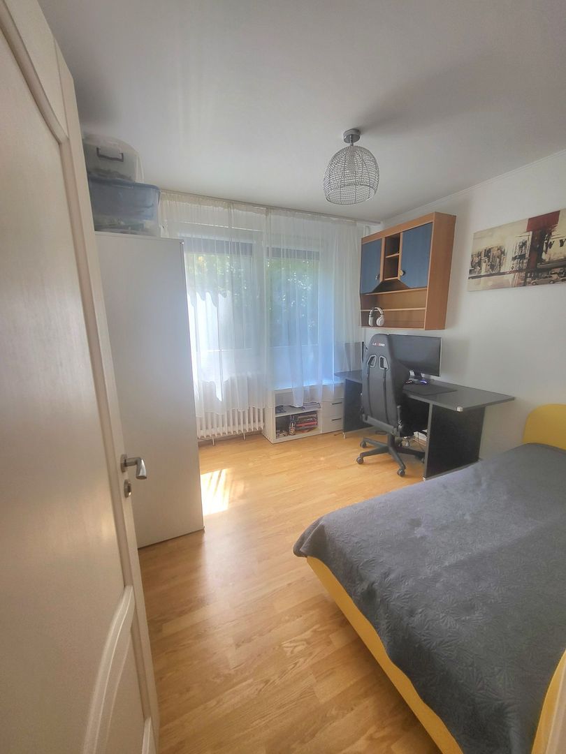 Direct proprietar vand apartament 4 camere București - Poză 8