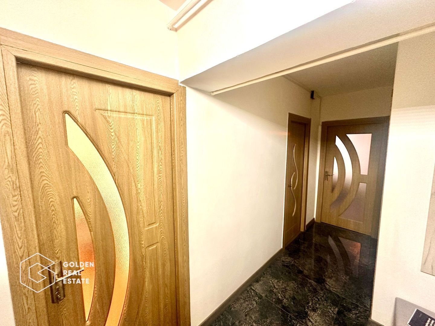 Apartament frumos, parcul Orizont, 3 camere, 2bai, 95mp,balcon, centrala proprie - Poză 9