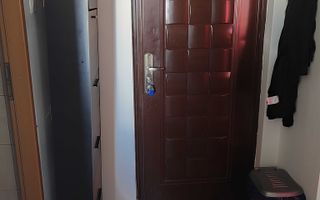 ageuropa.ro vinde garsonieră la etajul 3 în Soarelui - Poză 2