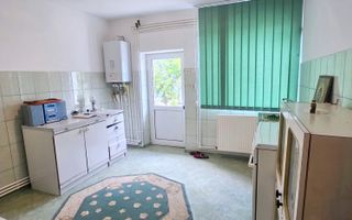 Casa la sol cu teren 1055 mp si livada - Vanatori, Galati - Poză 8