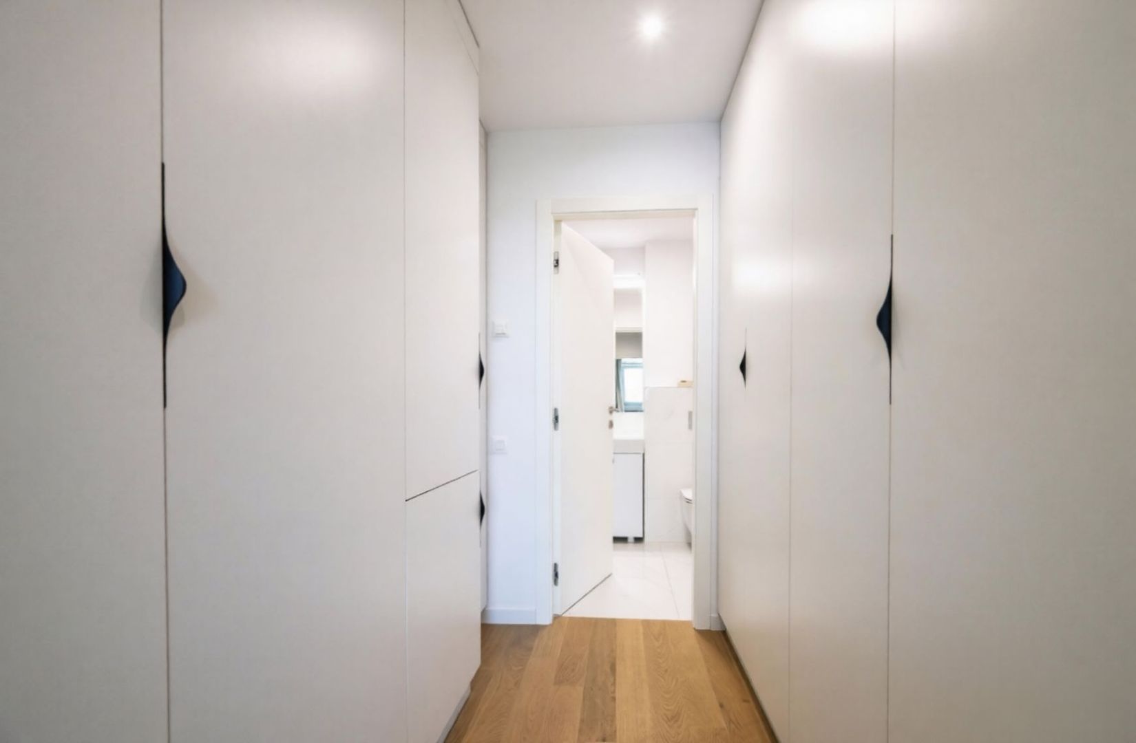 Apartament High End 2 camere Upsite I Loc de parcare si boxa - Poză 14