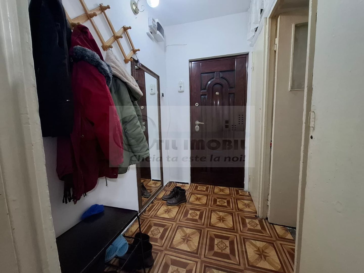 Apartament 3 camere Dacia, etaj 3, fara risc, pe mijloc - Poză 9