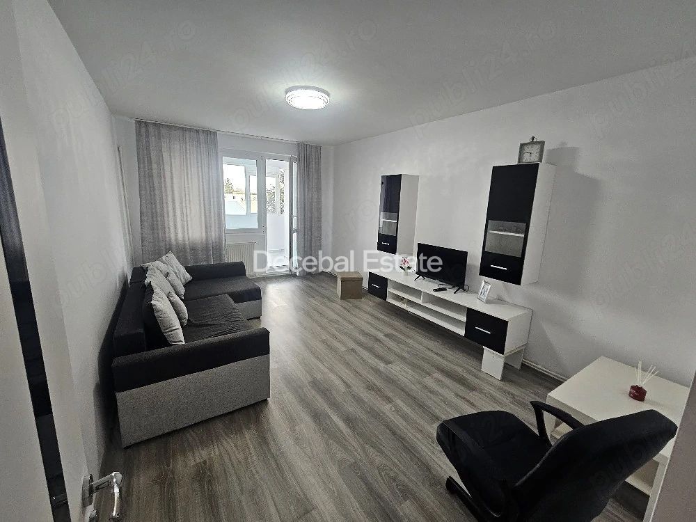 Apartament 3 camere 1978 77mp reabilitat centrala proprie - Poză 1