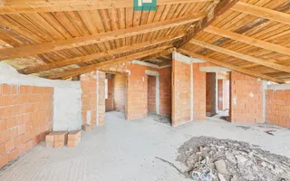 Vilă pe 3 niveluri și garaj 168mp în Zimandu Nou - Poză 22