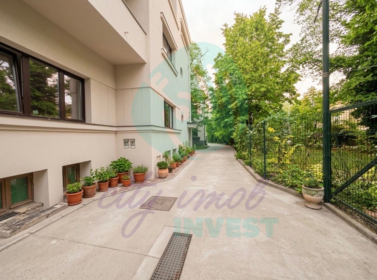 Proprietate cu farmec Art Deco în Cartierul Evreiesc cu multa verdeata - Poză 4