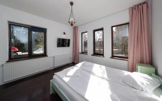 Vilă spațioasă de vânzare în Predeluț, Bran | 2000mp - Poză 16