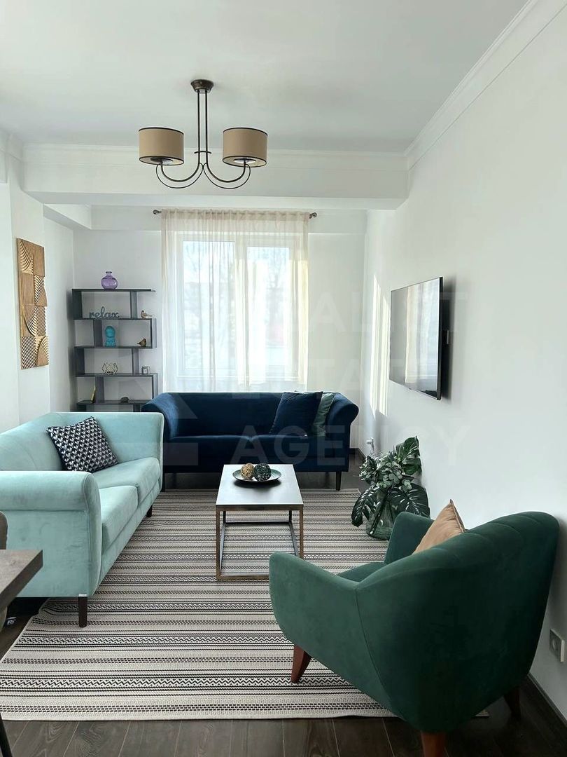 Chirie, apartament, 2 camere, strada Vasile Alecsandri, Centru - Poză 1