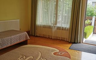 Apartament cu o cameră în zona TgCucu, la casă, parter, intrare separată - Poză 1