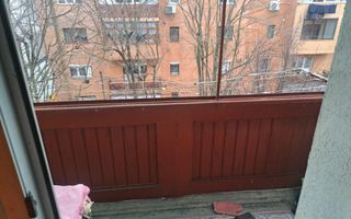 BRASADAS vinde ap 2 cam etaj 4/4 in Micro 16. - Poză 5