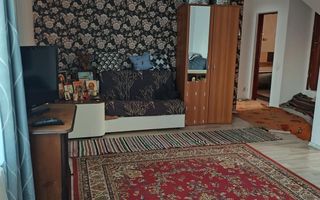Casă de închiriat, parter și etaj, 2 camere, Bosia - Poză 4