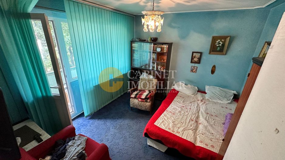 Apartament cu 3 camere - Etaj Intermediar - Bloc Fara Risc - Podu Ros - Poză 2