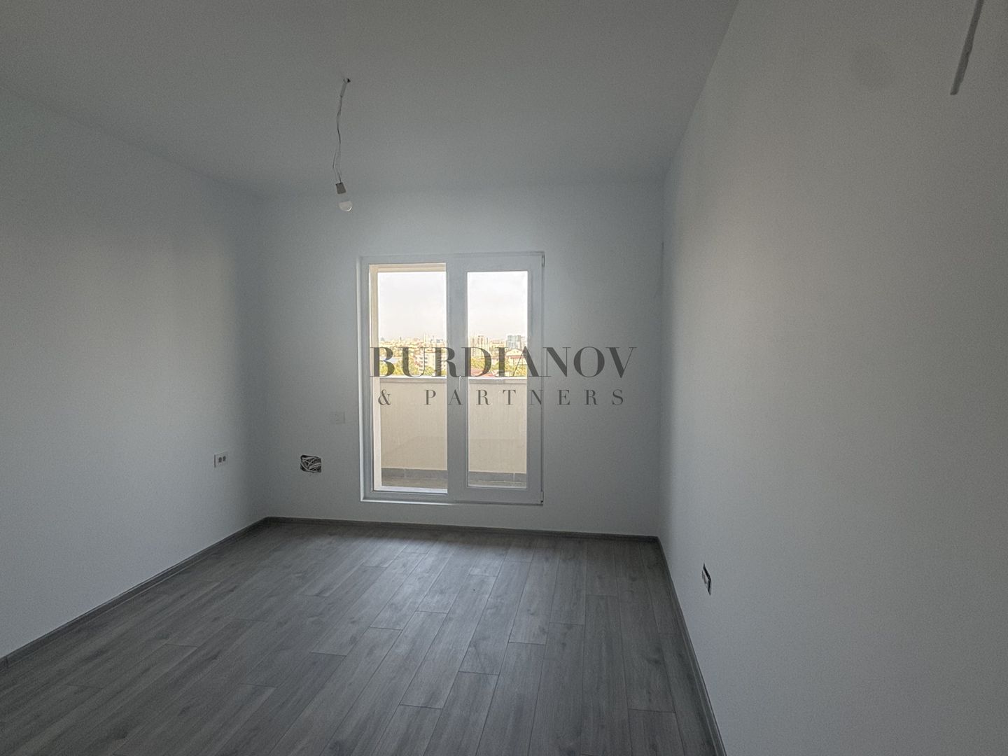 Apartament cu 3 camere - două băi - Etalon Lacul Morii - Vedere Lac - Poză 12