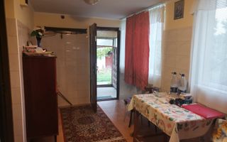 Vanzare casa Bogati, centru - Poză 3