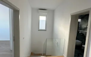 Duplex despărtit  prin garaj zona Ikea - Poză 24