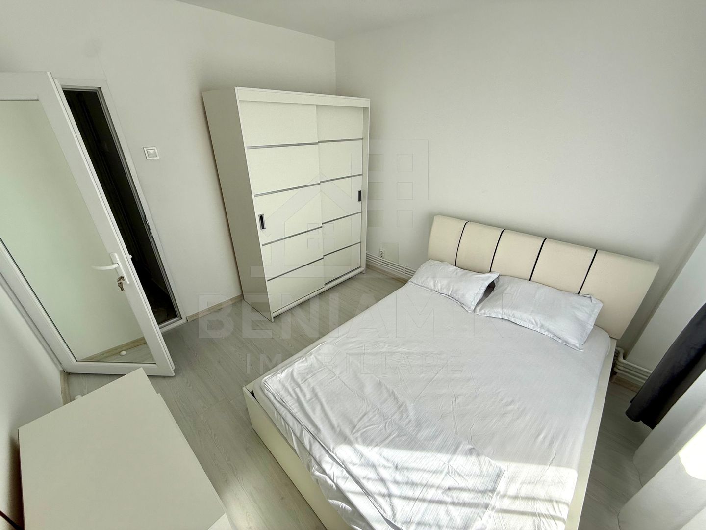 2 decomandate - centrala proprie - AC - mobilat - utilat - Rovine - Poză 4