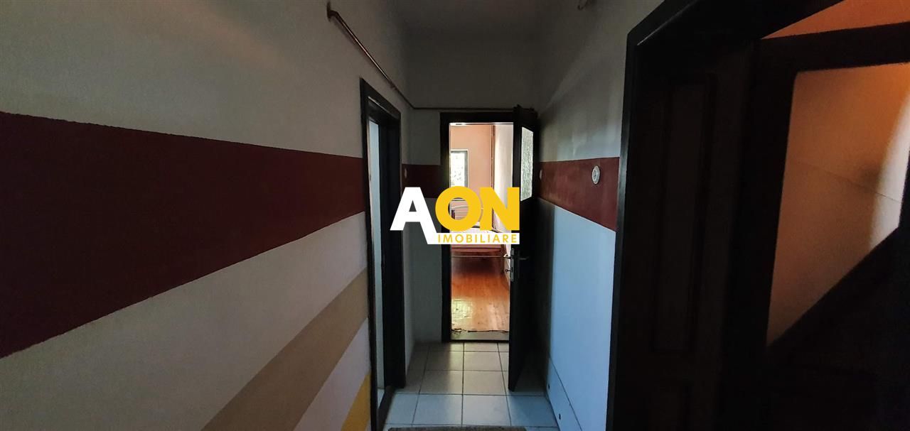 Casa cu 5 camere, 1500 mp teren, Centru. Pretabila pentru muncitori - Poză 8